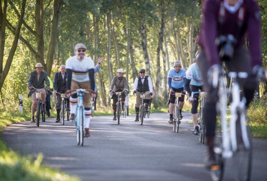 Fans of elegant clothing and cycling will get their money's worth on the &quot;Velo Classico&quot; cycle tour around Ludwigslust. And you also get to know the charming region around Ludwigslust., © TMV/Krauss