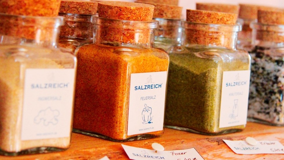 Over 220 salt products to choose from in our salt store, © Salzreich/Klemp