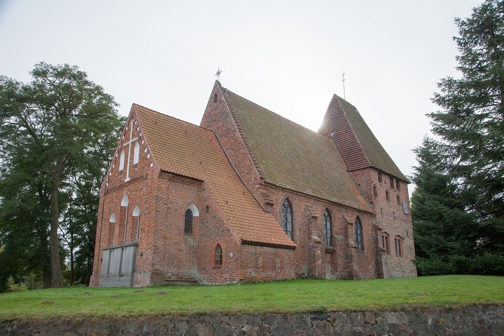 Church from the northeast side., © Frank Burger