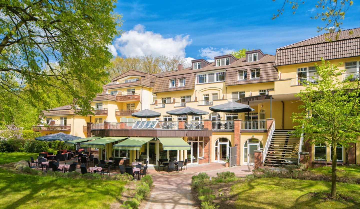 Exterior view hotel Kurhaus am Inselsee, © Florian Busch