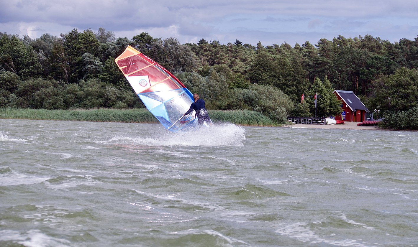 Surfing area Untergoehren at lake Fleesensee, © Wassersport Fleesensee