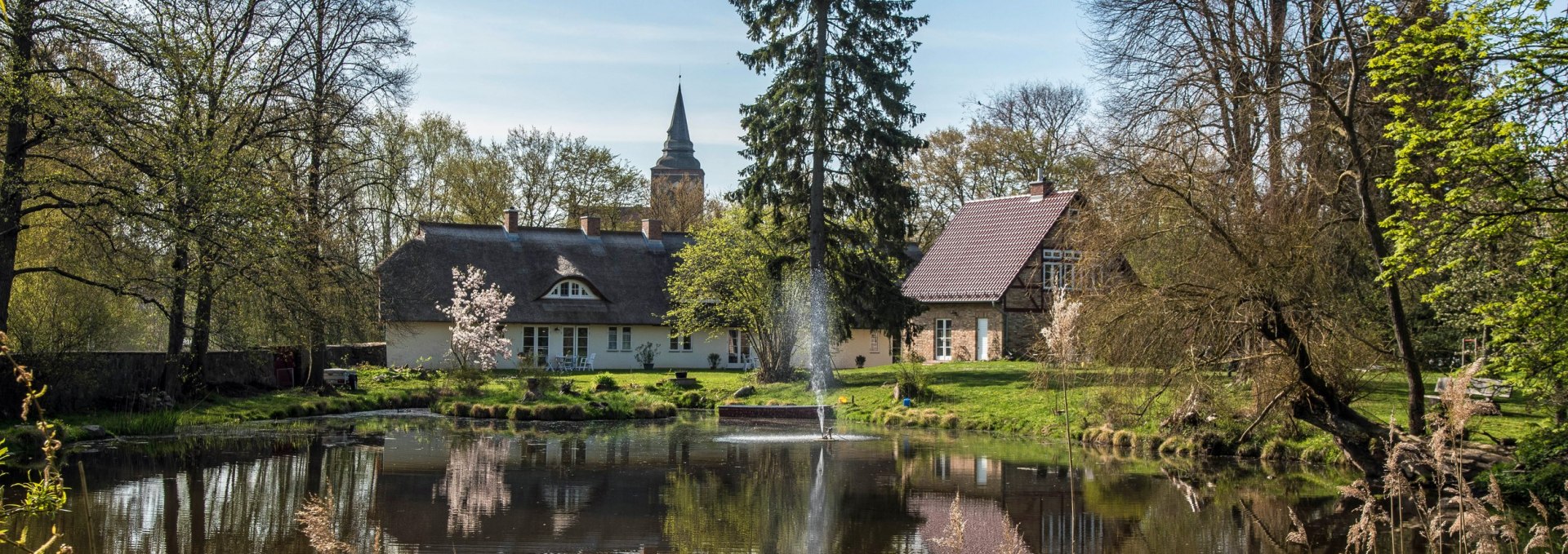 Dream garden in swan pond, © Von Koeller