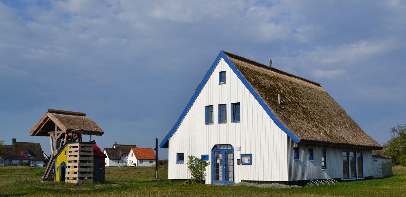 The "Uns Tauflucht" parish hall in Neuendorf, © Hiddenseer Hafen- und Kurbetrieb