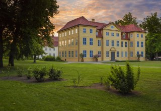 Mirow Castle at dusk, © SSGK M-V / Timm Allrich