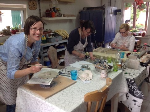 In the pottery course, © Meister Keramik