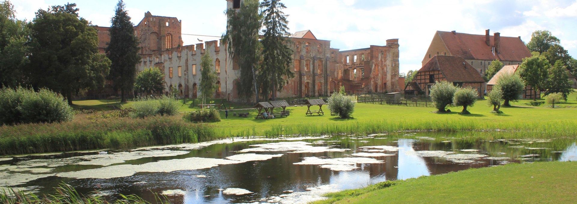 Poggen pond in the monastery and castle complex, © Stadt Dargun