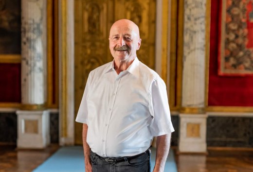 Castle guide Godehard Weichert knows all the details and anecdotes about the Schwerin residence., © TMV/Tiemann