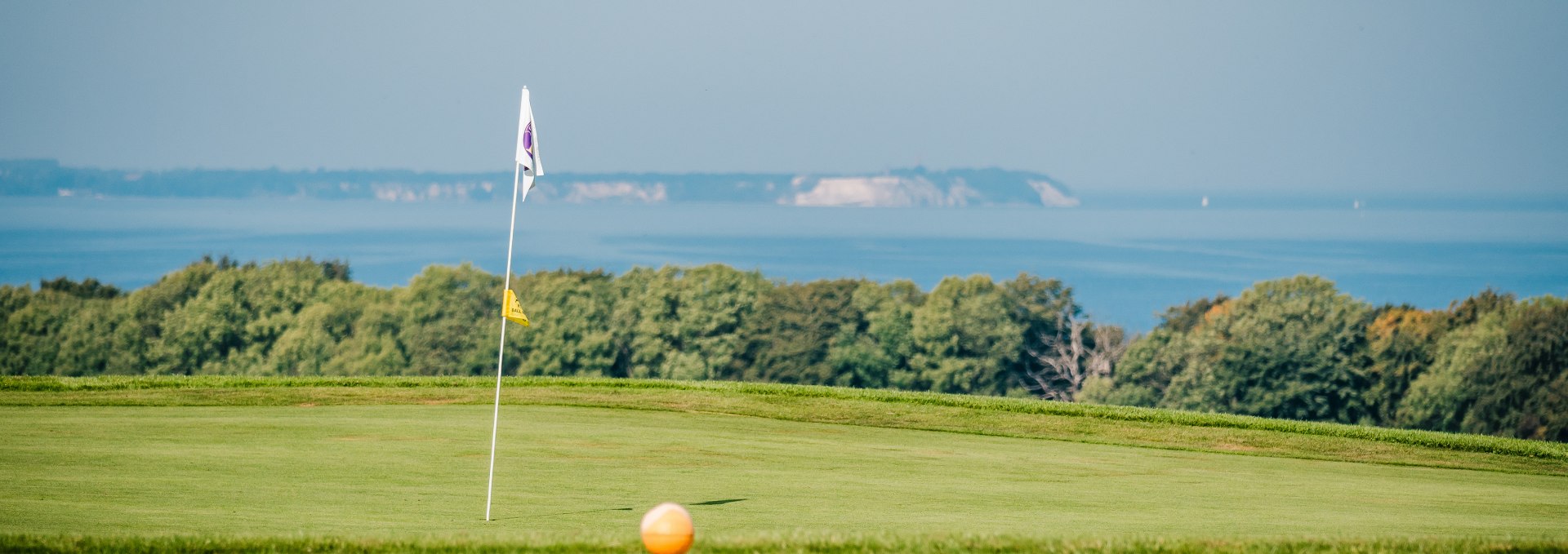 Ranzow Castle: hotel's own 18-hole golf course in front of breathtaking Baltic Sea scenery, © Schloss Ranzow / FotoArt Mirko Boy