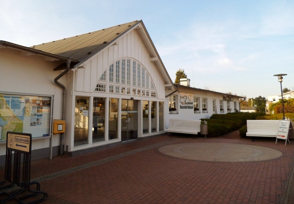 Small railway station Binz - entrance area -, © Tourismuszentrale Rügen