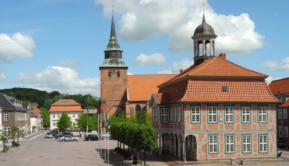 Boizenburg market with town hall and St. Mary's church, © Stadtinformation Boizenburg/Elbe
