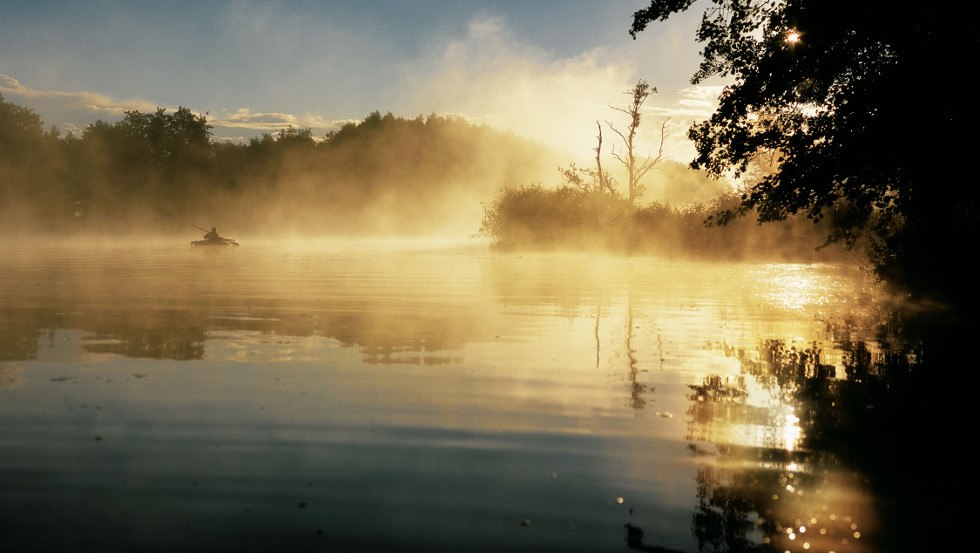 Magical silence and enchanting natural beauty -At dusk by canoe on the Peene River, © TMV/Grundner