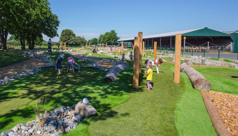 The 18-hole adventure mini golf course with natural obstacles provides family fun, © Sven Lingott / Gut Darß