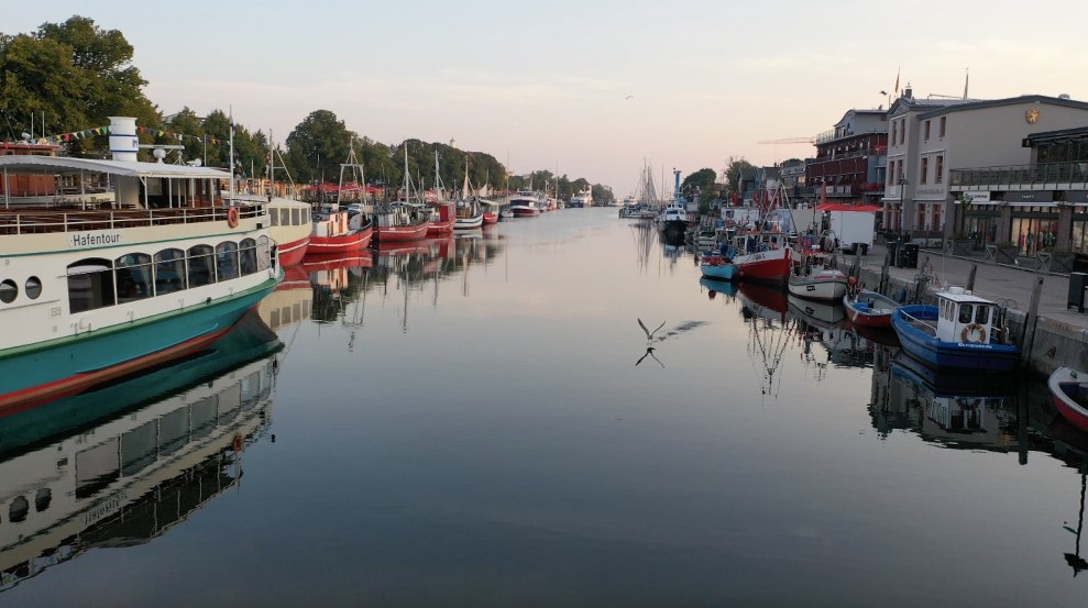 View of the Alter Strom in the Warnemünde seaside resort, © Hotel "Am Alten Strom"