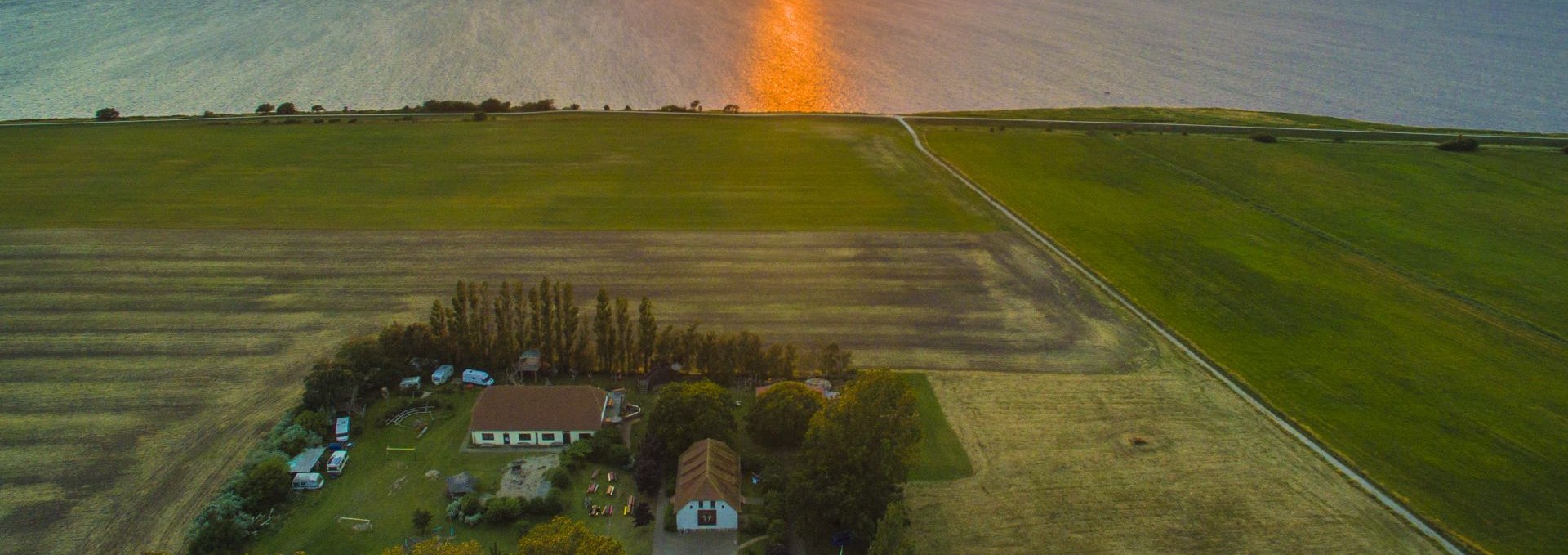 Aerial view Surfhostel Ummanz, © ummaii.de