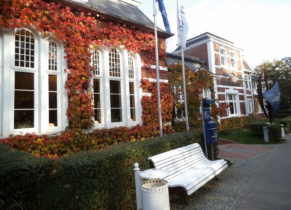 Haus des Gastes Binz with headquarters of the Binz spa administration, © Tourismuszentrale Rügen