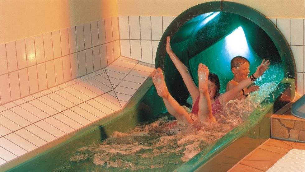 Children fun in the slide, © Bodden-Therme