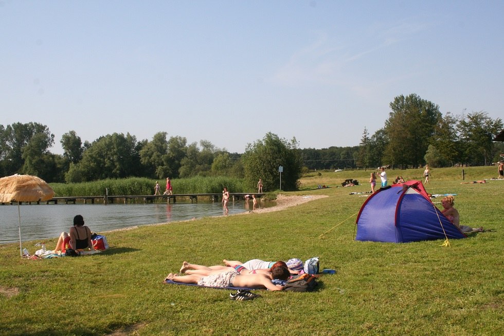 Lawn on the beach, © Gemeinde Eixen