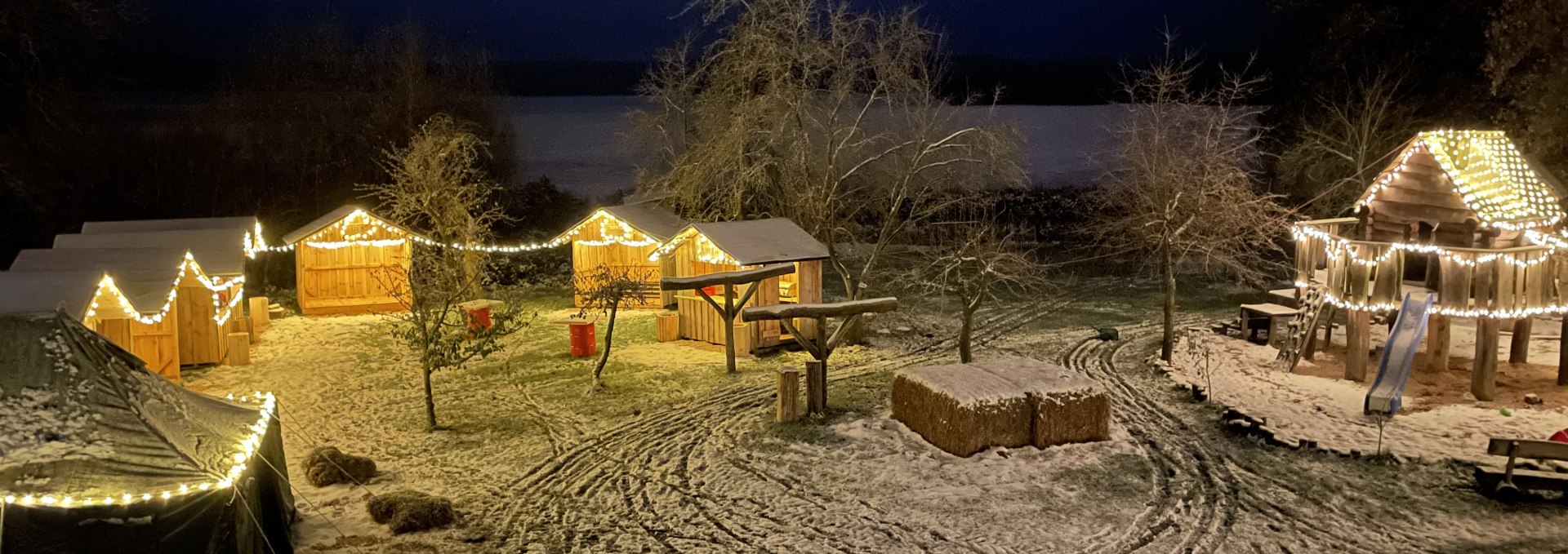 Wooden huts and playground, © S. Brodoch