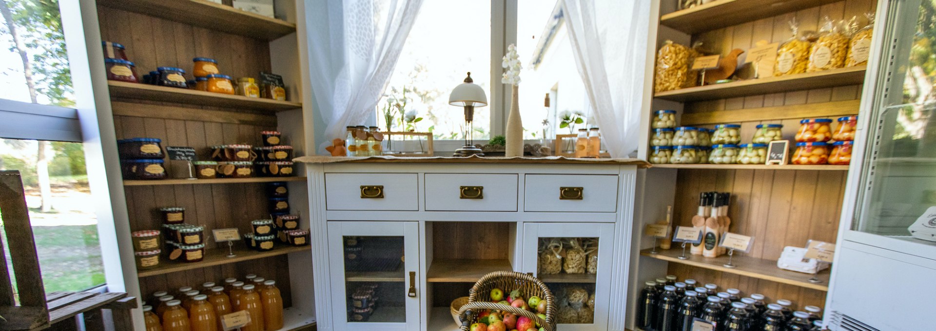 Farm store with regional products, © Florian Foest