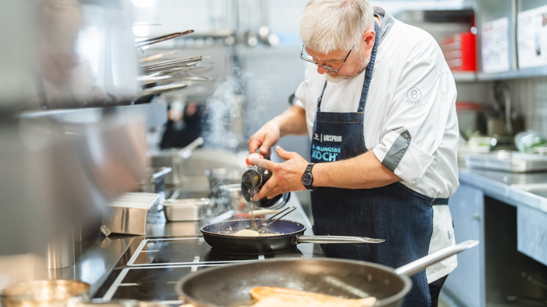 Frank Haarde is a chef at the Upstalsboom Hotel in the Baltic seaside resort of Kühlungsborn and conjures up a delicious meal using fresh ingredients from the Baltic seaside resorts of Mecklenburg-Vorpommern. Here is a good shot of Wismar's Mumme with the plaice from the Baltic seaside resort of Boltenhagen., © TMV/Gross