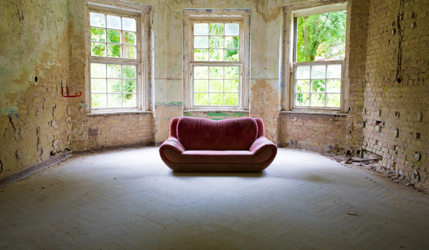 Red sofa, © Ulf Pipping