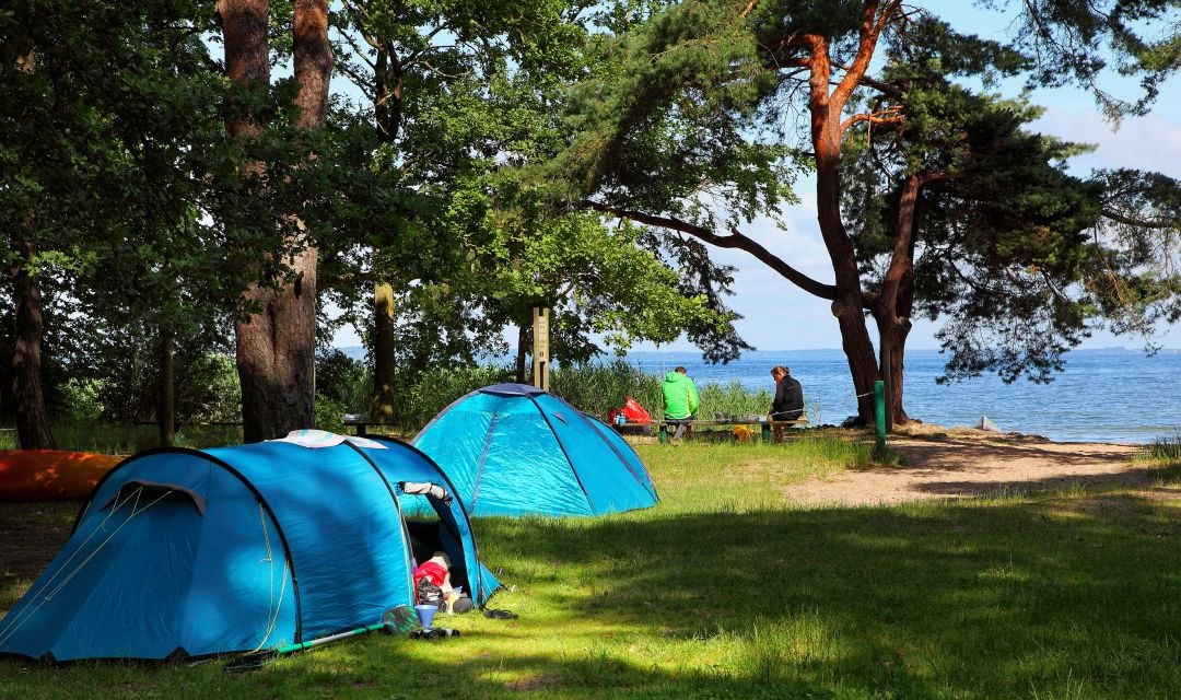 Camping on the beach, © Rene Legrand