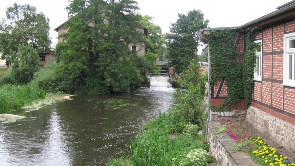 Parchim mill weir - Idyllic it becomes right next door to Brocki's Hotel Stadt Hamburg, in Parchim there is more water than you suspect..., © Brocki´s Hotel Stadt Hamburg