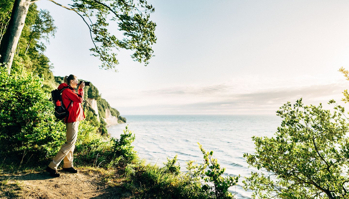 Breathtaking view of the Baltic Sea from the chalk coast in Jasmund National Park on the island of Rügen, © TMV/Roth