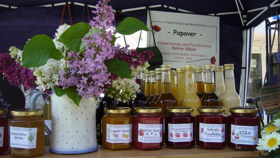 Heavenly delicious - Papaver offers a wide variety of jams and jellies, liqueurs and savory delicacies, © Papaver / Völzer