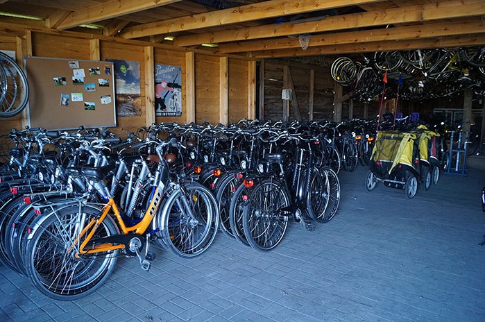 Gielow bike rental in the Baltic resort of Ahrenshoop, © Toralf Gielow