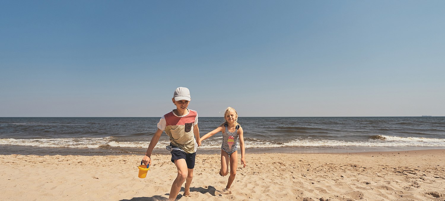 Enjoy the fresh Baltic Sea air on the beach, © Arne Nagel