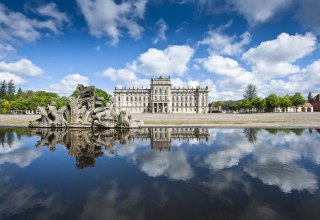 Ludwigslust Castle with reflection in the pond "Karauschen", © SSGK MV / Jörn Lehmann