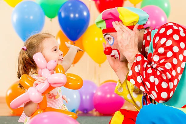 Clown with child, © Adobe Stock/oksun