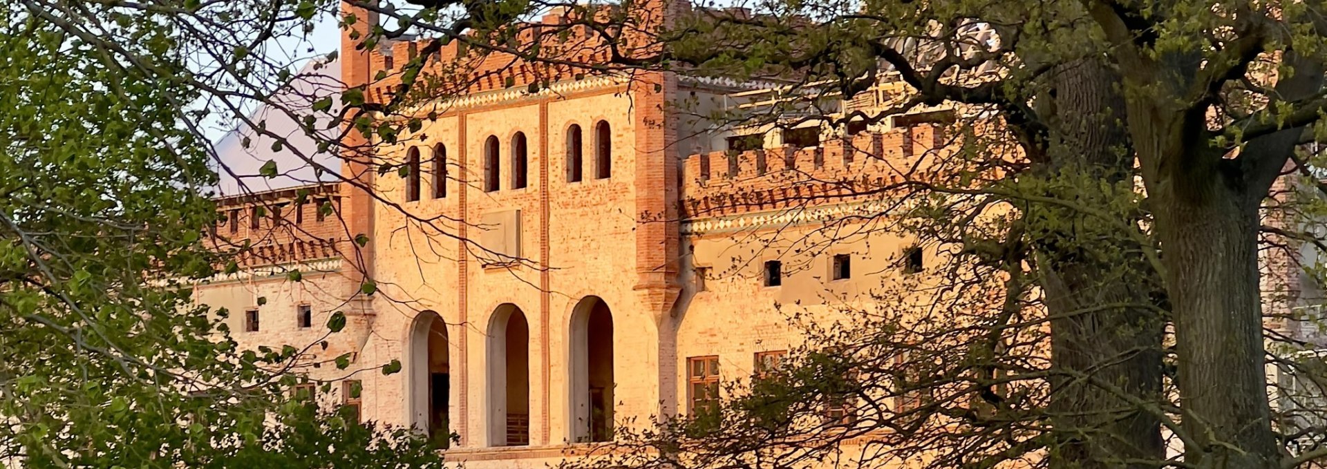 Broock Castle in the evening light, © Schloss Broock GmbH & Co. KG - Jan Fischer