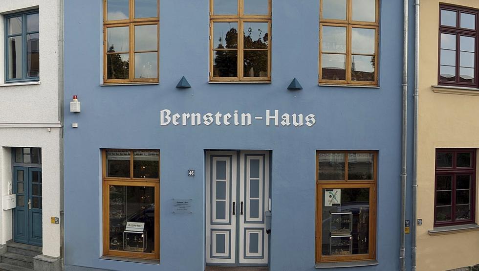 The business in the old town, © Bernsteinhaus