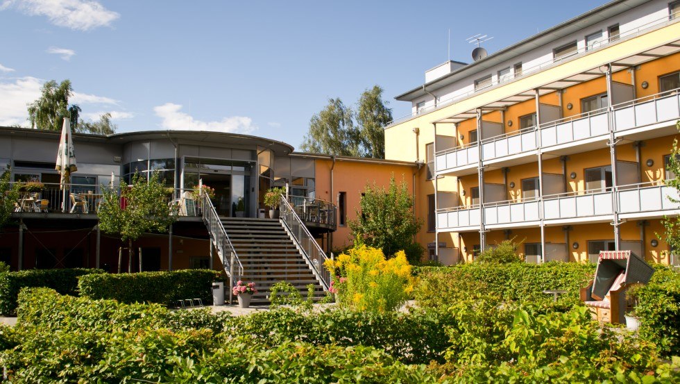 Hotel entrance Müritz Strandhotel, © G. Redmer