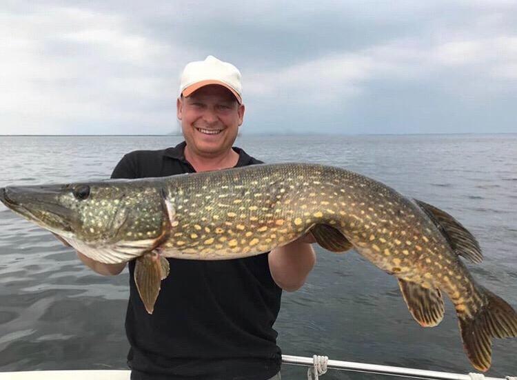 Pike fishing on the lake Kummerow with fishing guide Mario Bolinski, © Mario Bolinski