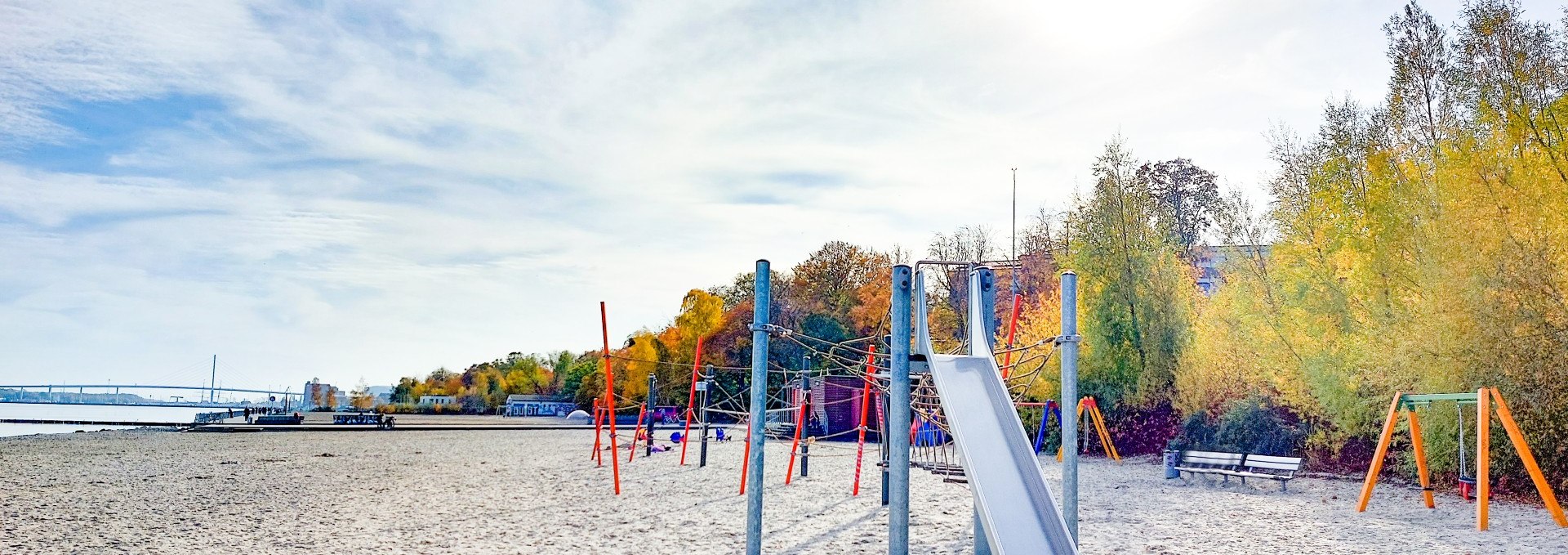 Children playground outdoor pool, © Tourismuszentrale Stralsund