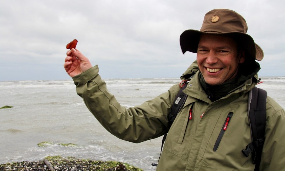 Knowing how and where and when to search - beach finds on the Baltic Sea, © Carolyne Parent