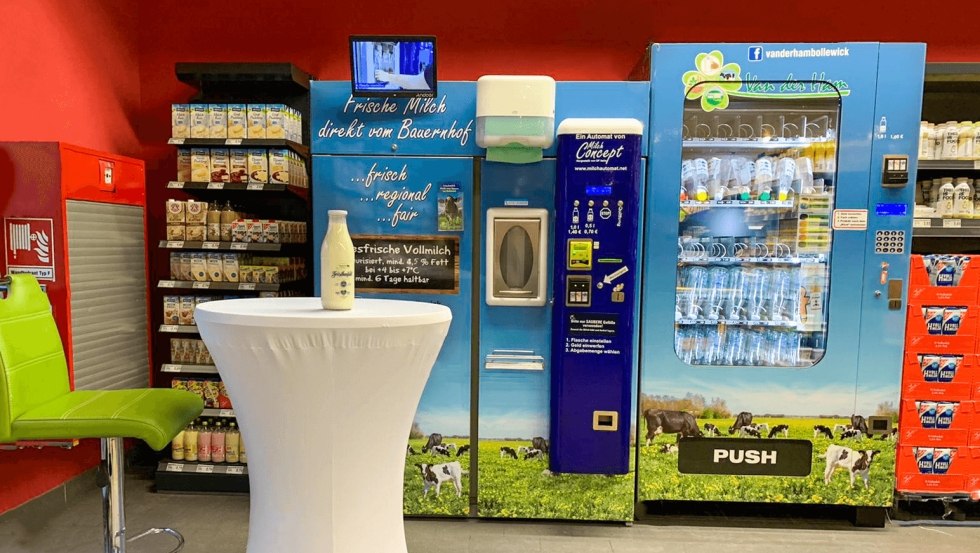 Milk vending machine EDEKA Wegner, © van der Ham Bollewick