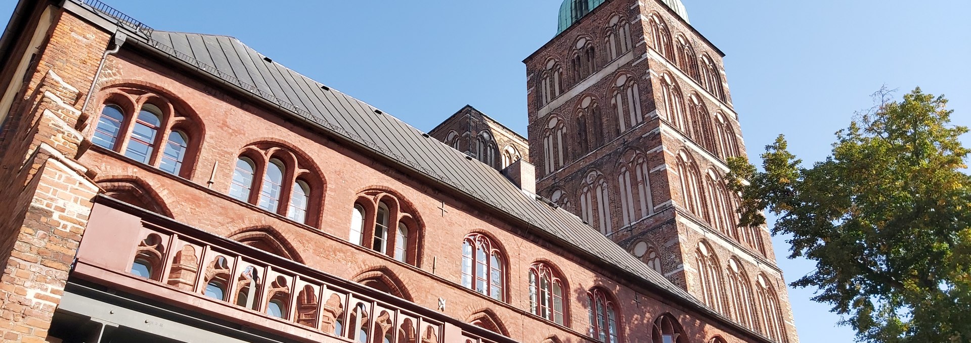 City Hall Balcony & St. Nicholas Church, © Tourismuszentrale Stralsund