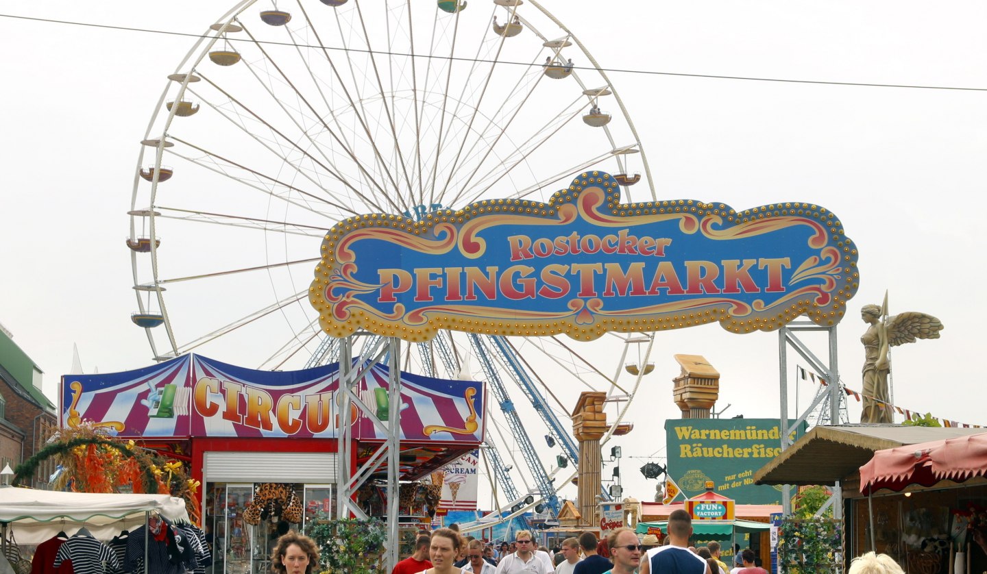 Rostock Whitsun market in the city harbor, © Großmarkt Rostock GmbH, Dietmar Lilienthal