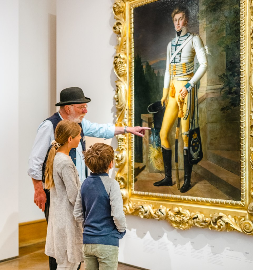 The children learn that Prince Wilhelm Malte I wears Swedish yellow., © TMV/Tiemann
