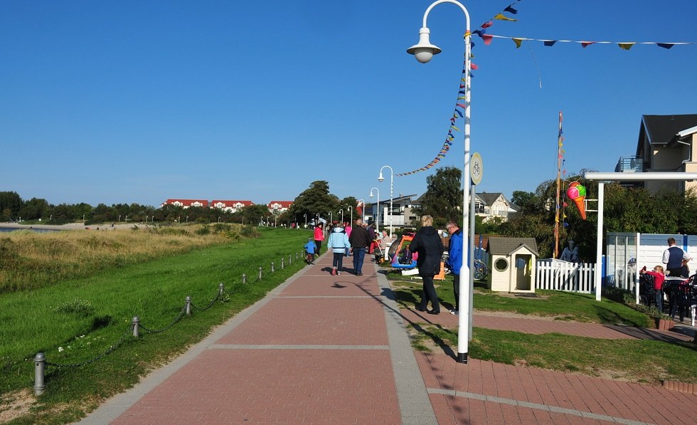 Beach promenade in Glowe, © Tourismuszentrale Rügen