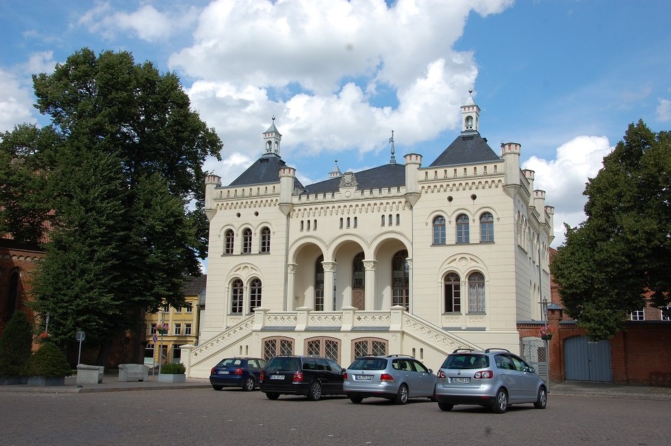 Wittenburg's town hall is more reminiscent of a fairy-tale castle than an administrative seat., © Gabriele Skorupski