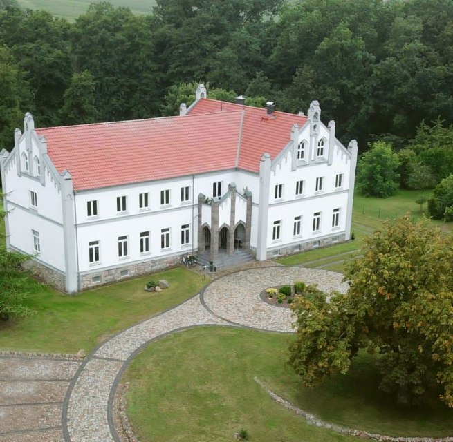 Aerial view of Levetzow manor house, © Herrenhaus Levetzow / Bernd Lüskow