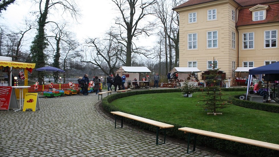 Christmas market in Mirow, © Mecklenburgische Kleinseenplatte Touristik GmbH