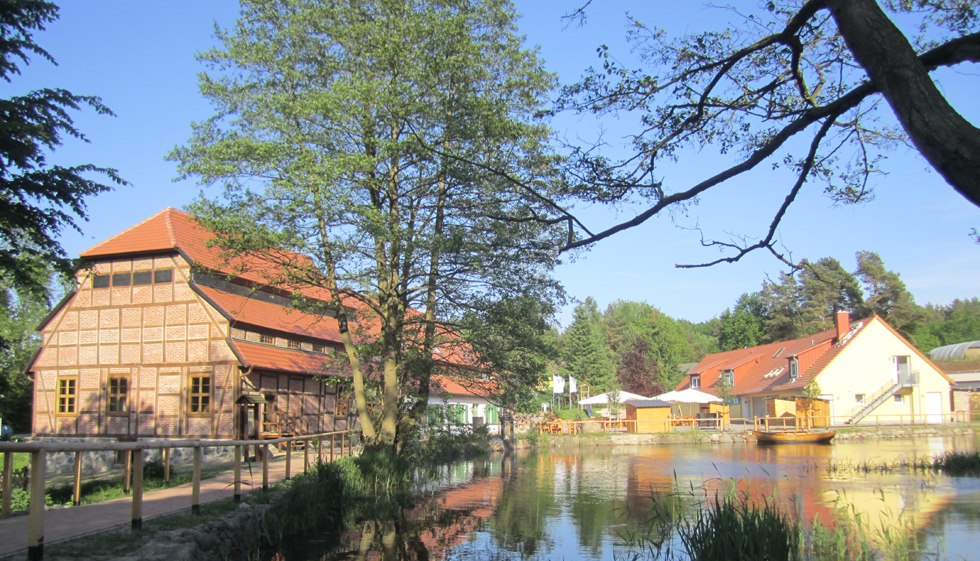 The mill ensemble: watermill, residential building, ballroom, © Vincent Leifer