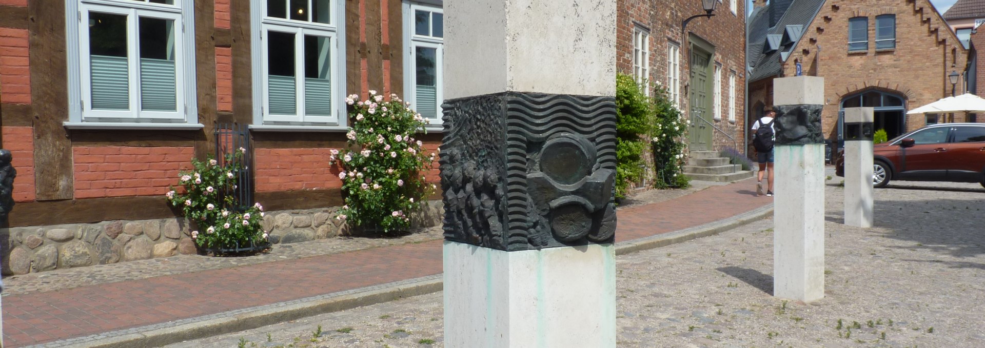 Stelae on the Old Market, © Waren (Müritz) Kur- und Tourismus GmbH