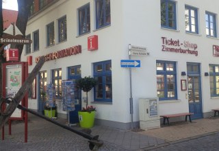 Exterior view of the Tourist Information Warnemünde, © TZRW